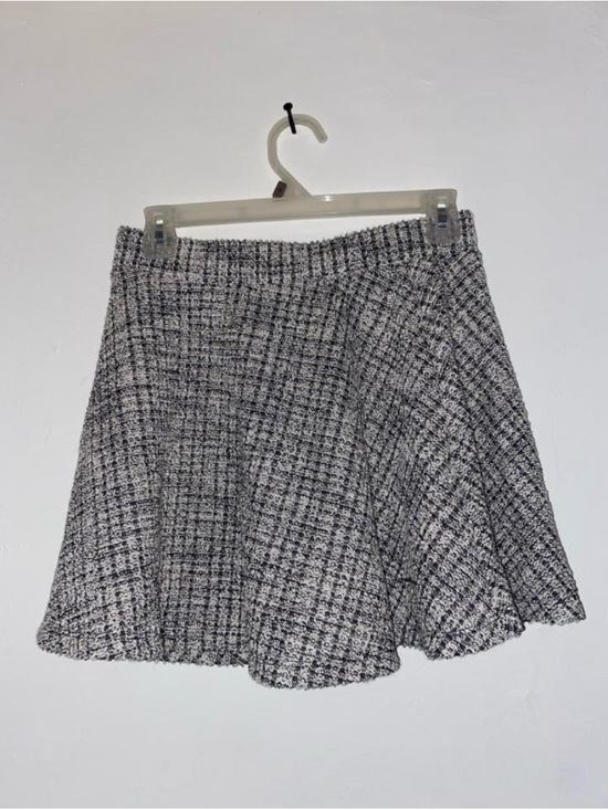 Zara Dresses & Skirts - ZARA Grey Textured A-Line Mini Skirt